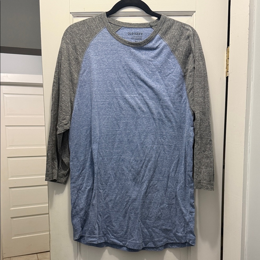 Old Navy Men's Blue and Gray Raglan Long Sleeve Tee size large